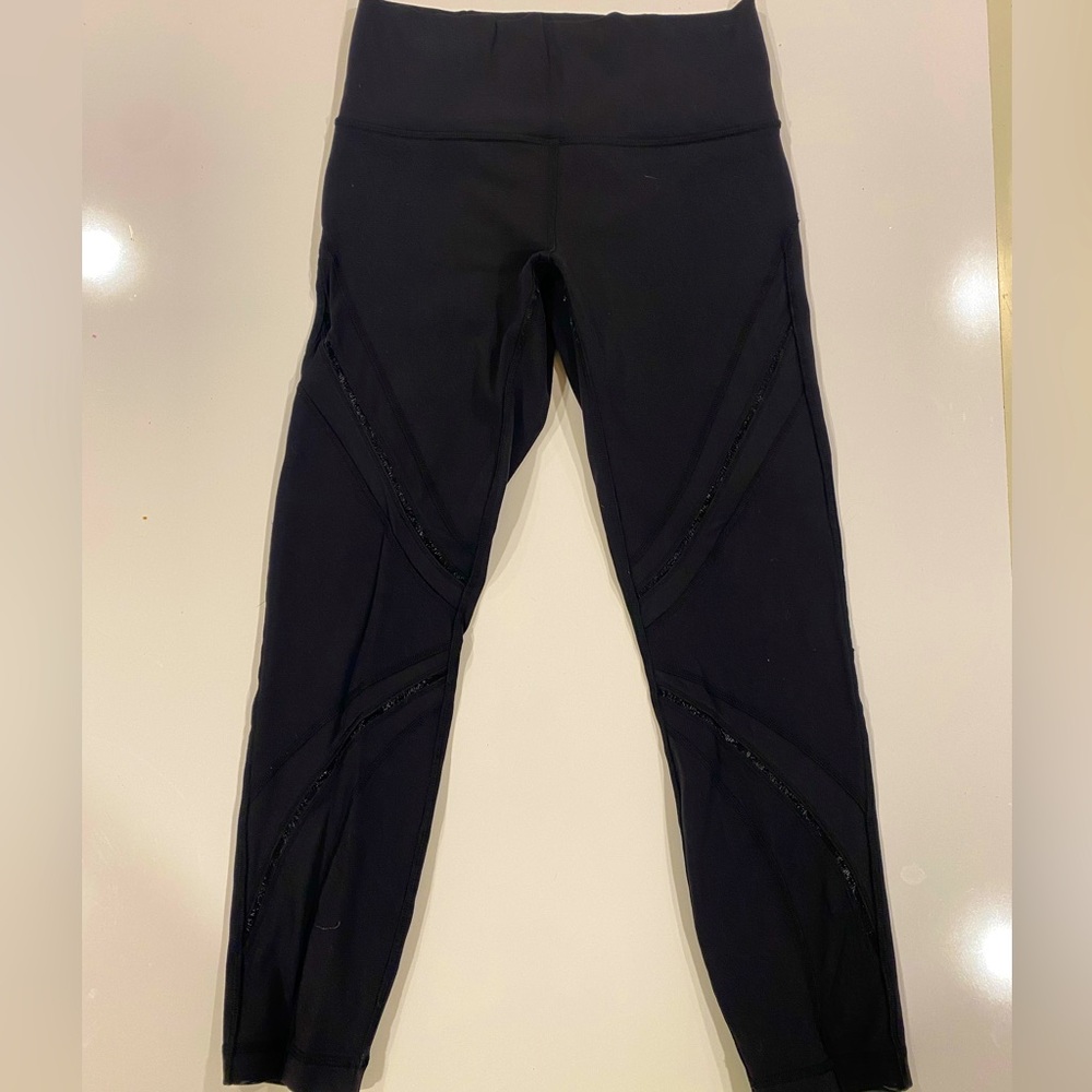 Lululemon Athletica Legging with mesh cut outs - Size 8